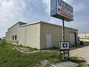 7626 N General Bruce Dr, Temple, TX à louer Photo de l’immeuble– Image 1 sur 4