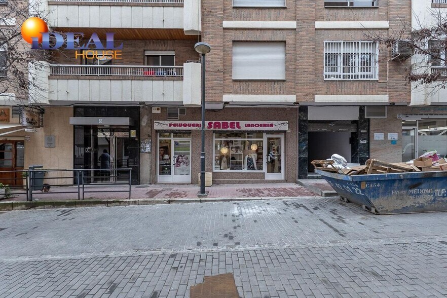 Local commercial dans Granada, Granada à vendre - Photo de l’immeuble – Image 2 sur 15