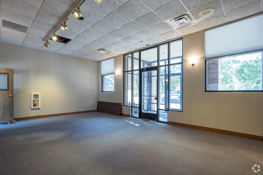 2356-2370 Science Pky, Okemos, MI à louer - Photo intérieure – Image 3 sur 32