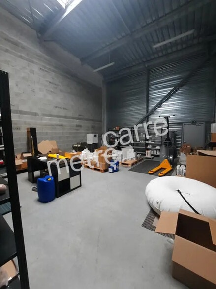 Local d'activités dans Saint-Herblain à vendre - Photo de l’immeuble – Image 3 sur 5