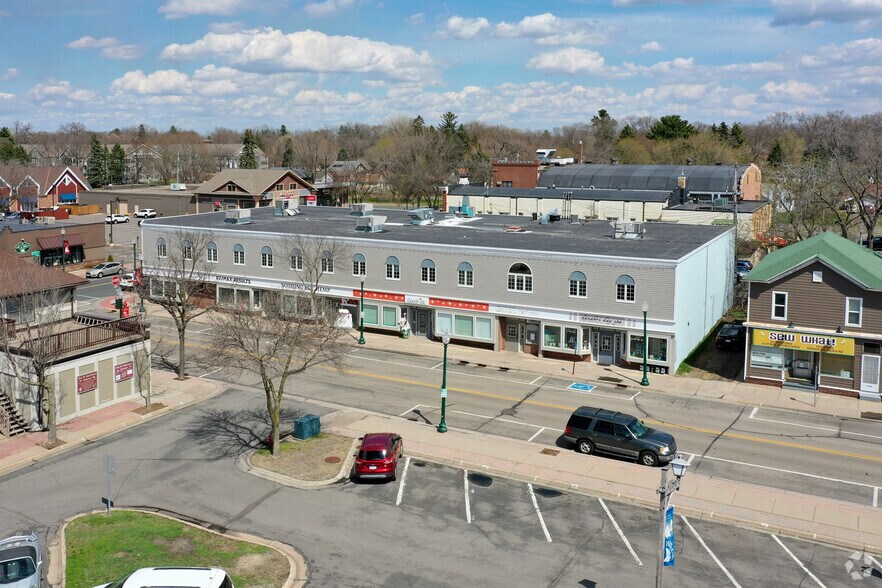 4754-4766 Banning Ave, White Bear Lake, MN à louer - Photo de l’immeuble – Image 3 sur 17