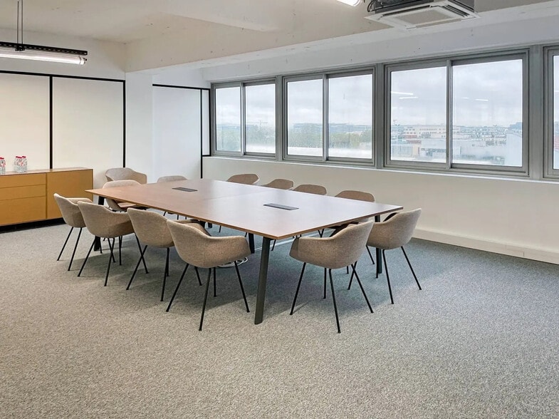 18 Rue D'Arras, Nanterre à louer - Photo de l’immeuble – Image 2 sur 7