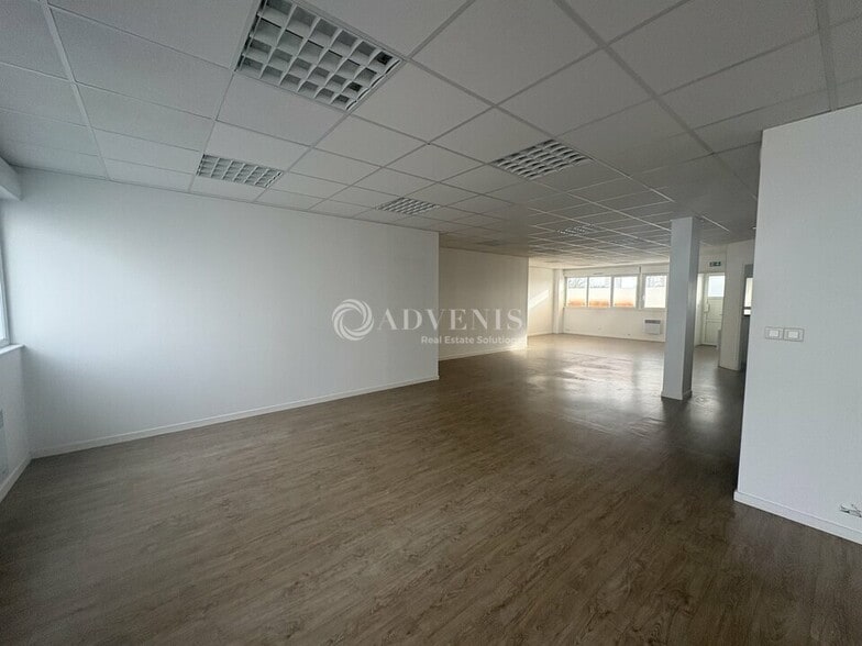 Bureau dans Le Mans à vendre - Photo intérieure – Image 2 sur 3