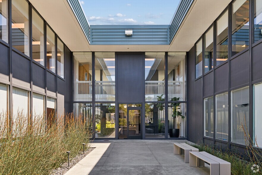 831-839 Mitten Rd, Burlingame, CA à louer - Photo de l’immeuble – Image 2 sur 8