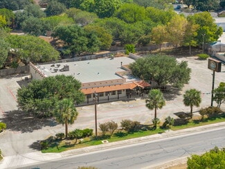 Plus de détails pour 983 N Highway 123 Byp, Seguin, TX - Local commercial à vendre