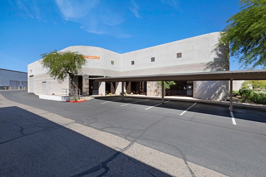 7860 E McClain Dr, Scottsdale, AZ à vendre - Photo de l’immeuble – Image 2 sur 6