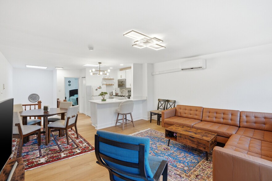 313 C St SE, Washington, DC à vendre - Photo de l’immeuble – Image 3 sur 42