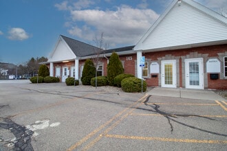 115-151 SULLYS Trl, Pittsford, NY à louer Photo de l’immeuble– Image 2 sur 61