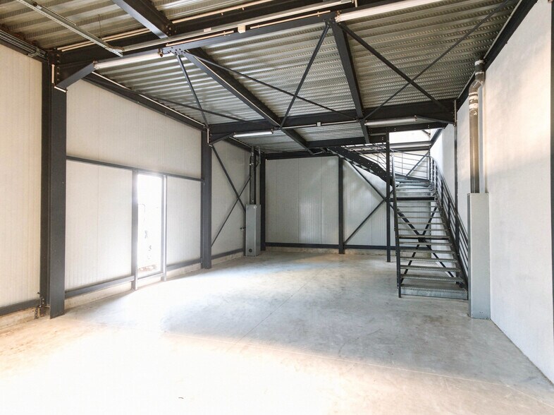 35 Rue Jean Lolive, Bagnolet à louer - Photo intérieure – Image 2 sur 5