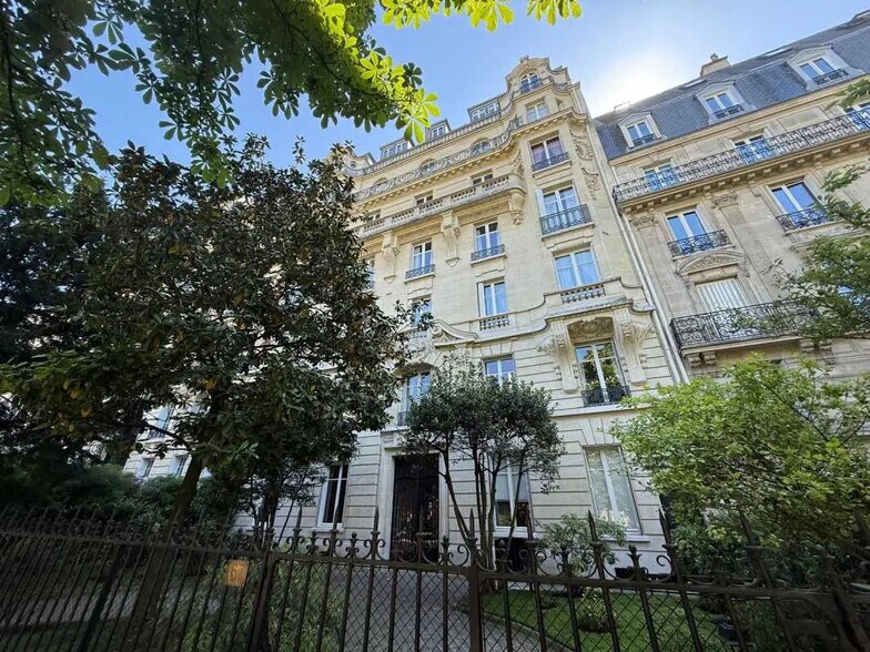 Bureau dans Paris à vendre - Photo de l’immeuble – Image 1 sur 13