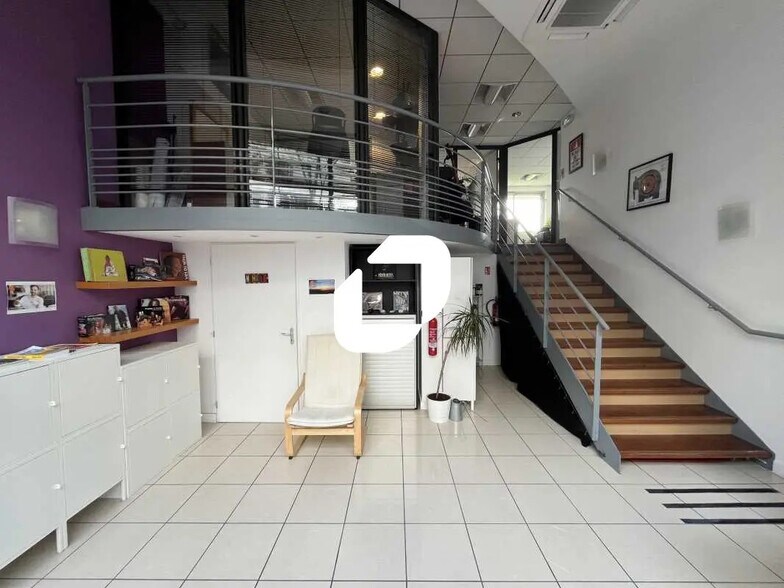 Bureau dans Lyon à vendre - Photo de l’immeuble – Image 2 sur 12