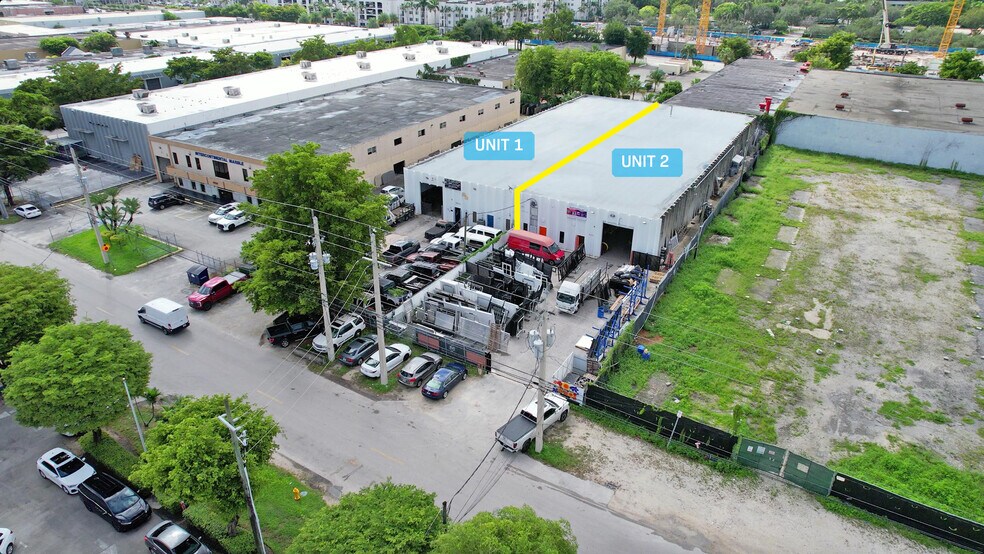 8230-8232 NW 56th St, Miami, FL à vendre - Photo de l’immeuble – Image 2 sur 15