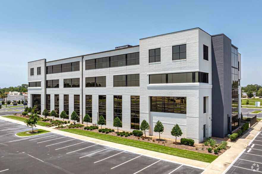 4455 American Way, Baton Rouge, LA à louer - Photo de l’immeuble – Image 3 sur 11