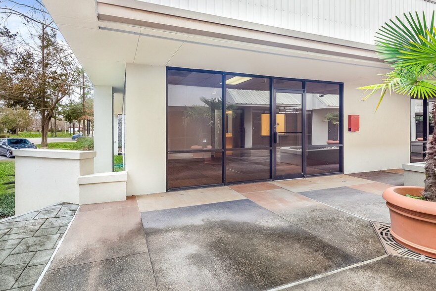 200 Greenleaves Blvd, Mandeville, LA à vendre - Photo de l’immeuble – Image 2 sur 12