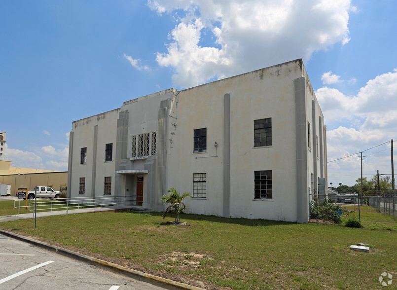 43 W Park Ave, Lake Wales, FL à vendre - Photo principale – Image 1 sur 3