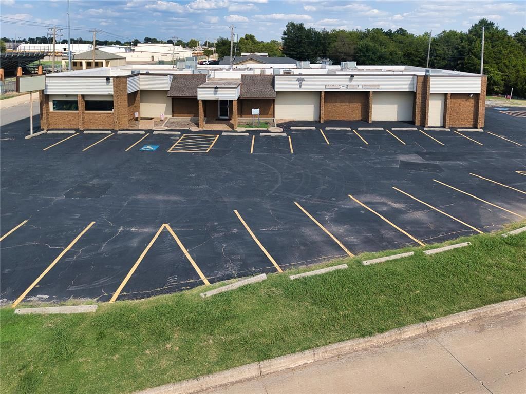 320 N Service Rd, Moore, OK à vendre Photo principale– Image 1 sur 16