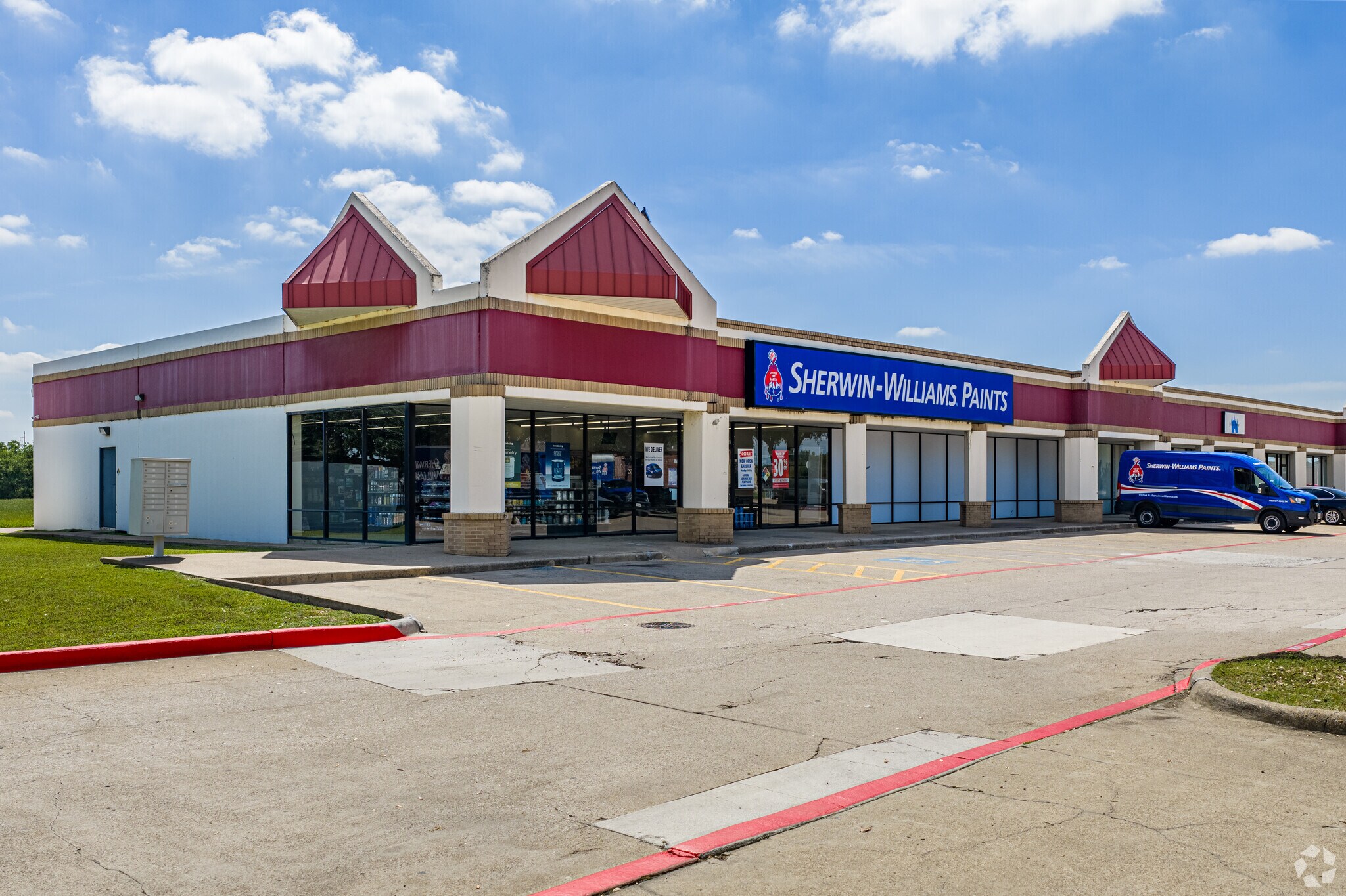 909 Gross Rd, Mesquite, TX à louer Photo de l’immeuble– Image 1 sur 11