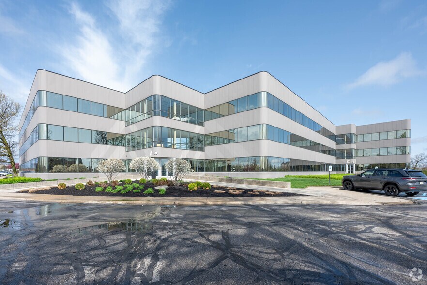 2601 Fortune Cir E, Indianapolis, IN à louer - Photo principale – Image 1 sur 10