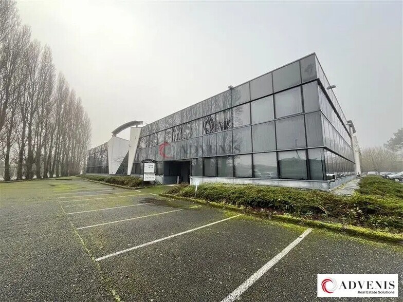 Bureau dans Mérignac à louer - Photo de l’immeuble – Image 1 sur 12