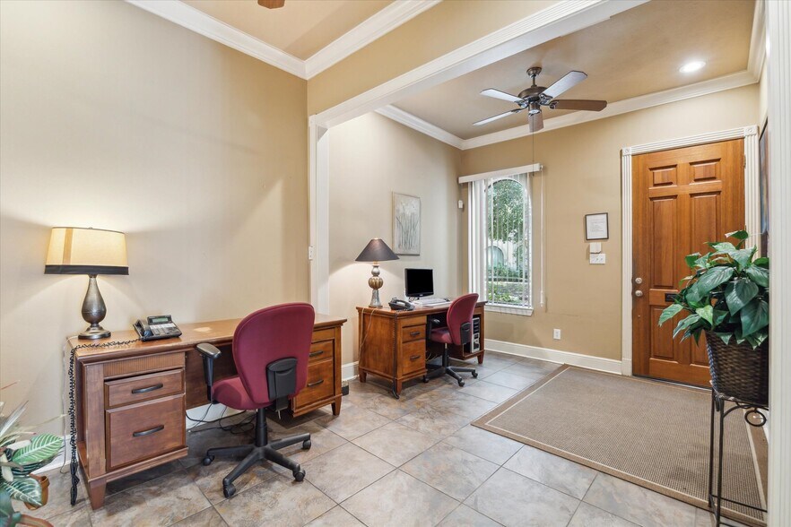 12806 Willow Centre Dr, Houston, TX à vendre - Photo de l’immeuble – Image 3 sur 13