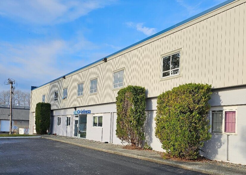 3121-3149 Production Way, Burnaby, BC à louer - Photo de l’immeuble – Image 3 sur 5