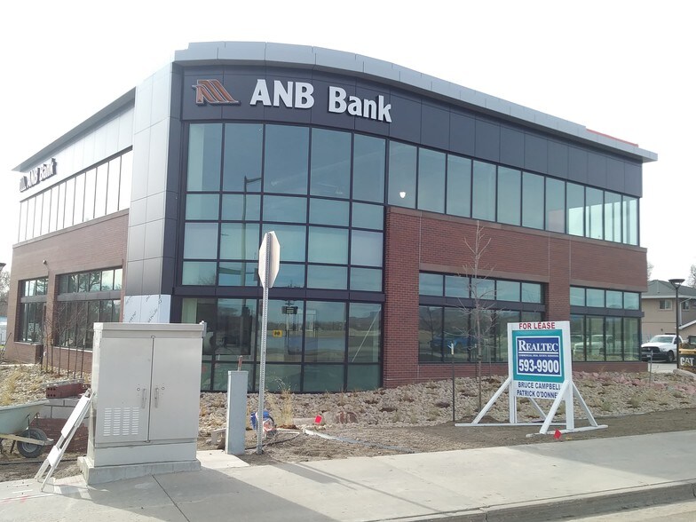 808 W Eisenhower Blvd, Loveland, CO à louer - Photo de l’immeuble – Image 1 sur 13