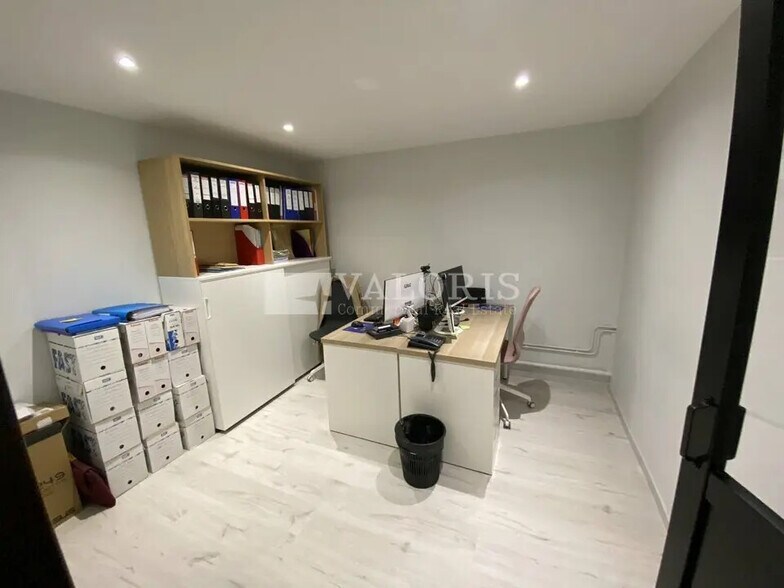 Local commercial dans Fontaines-sur-Saône à vendre - Photo intérieure – Image 2 sur 13