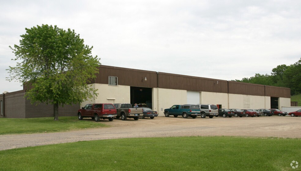 3330 Mike Collins Dr, Eagan, MN à vendre - Photo de l’immeuble – Image 3 sur 4