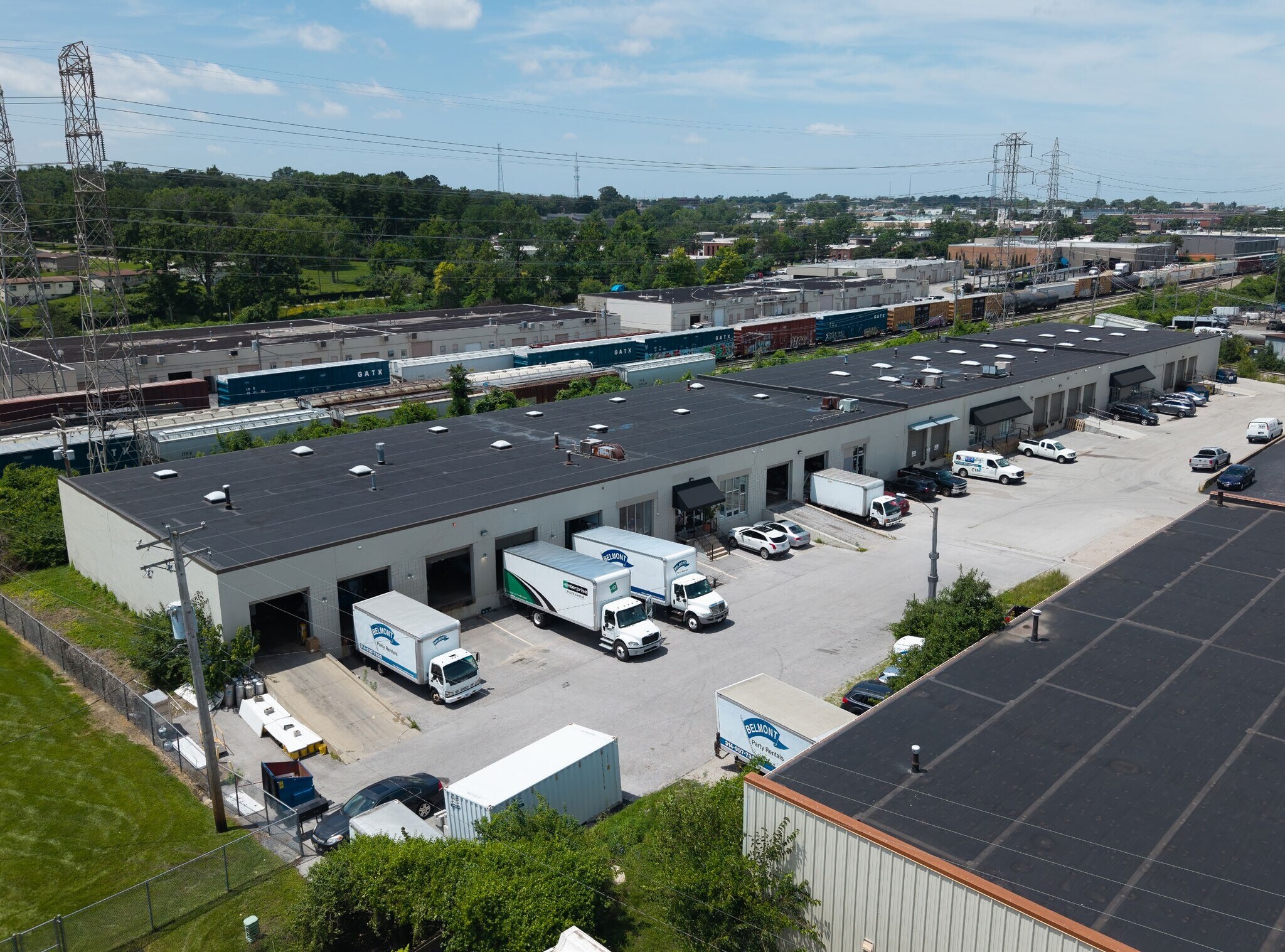 10240-10256 Page Industrial Blvd, Saint Louis, MO à louer Photo de l’immeuble– Image 1 sur 4