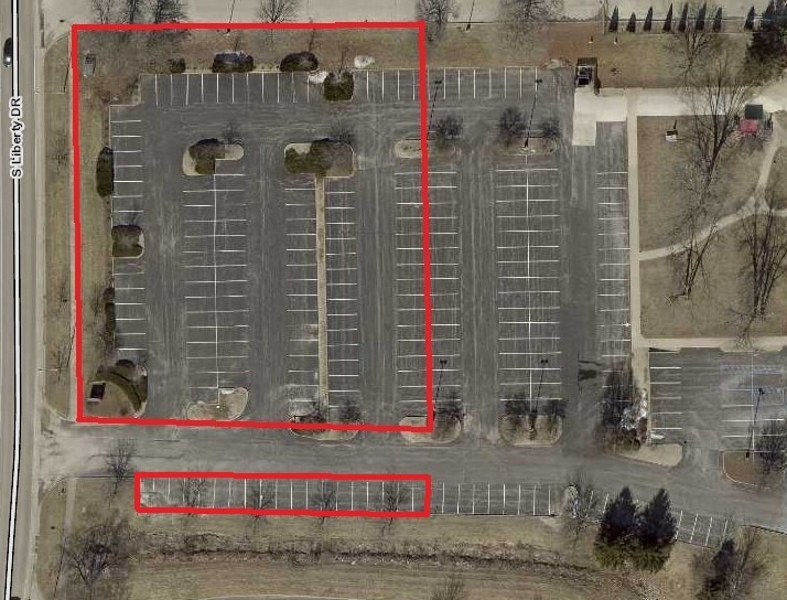 1751 Liberty Dr, Bloomington, IN à louer Aérien– Image 1 sur 3