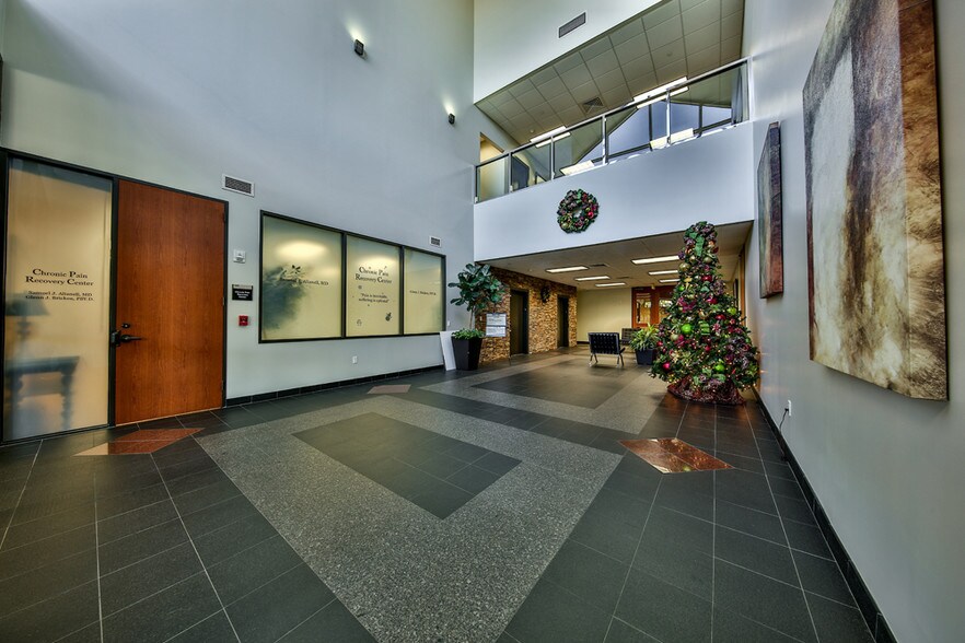 111 Vision Park Blvd, Shenandoah, TX à louer - Hall d’entrée – Image 3 sur 9