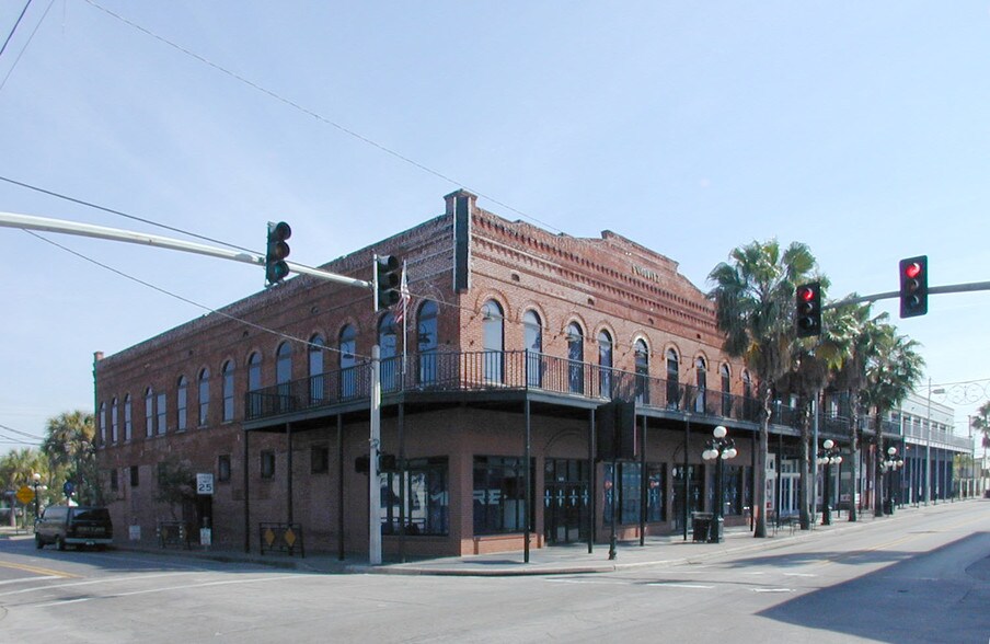 1902 E 7th Ave, Tampa, FL à louer - Photo de l’immeuble – Image 3 sur 5