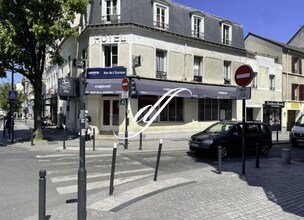 Local commercial dans Saint-Denis à louer Photo de l’immeuble– Image 1 sur 3