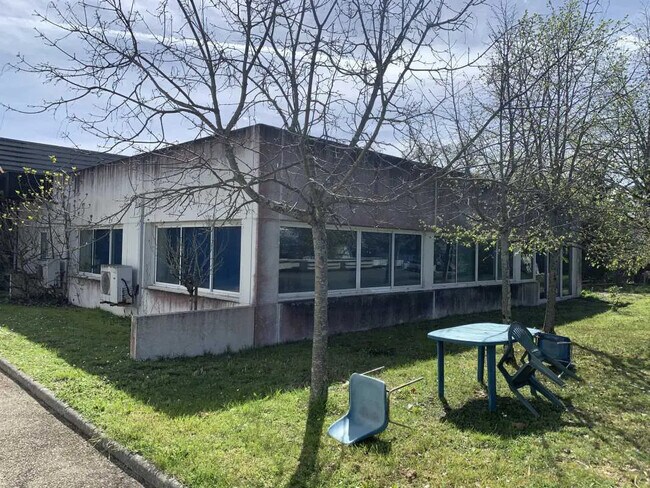 Plus de détails pour 2 Bis Rue Cantelaudette, Lormont - Bureau, Local d'activités à louer