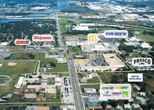 7819 Palm River Rd, Tampa, FL à louer Photo de l’immeuble– Image 1 sur 1