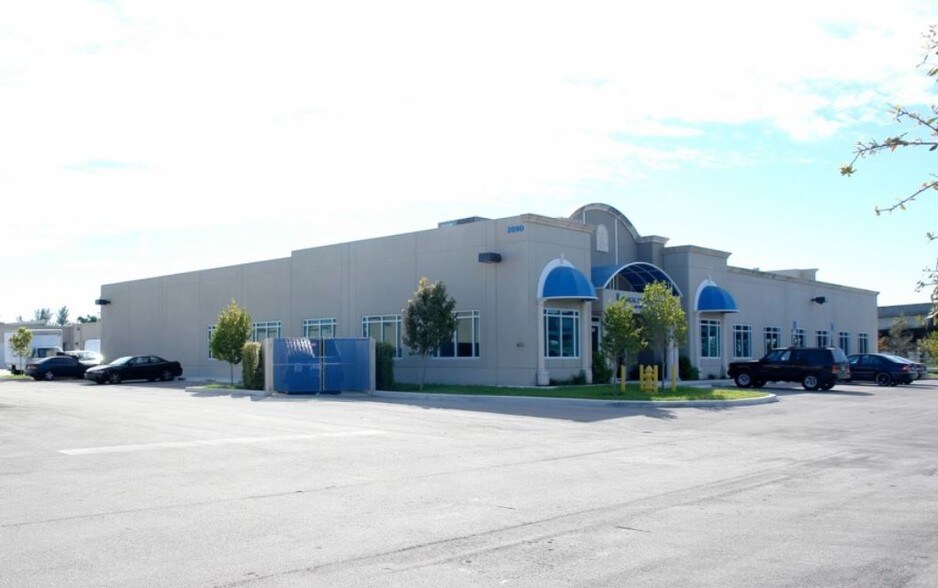 2890 W State Road 84, Fort Lauderdale, FL à vendre - Photo de l’immeuble – Image 2 sur 5