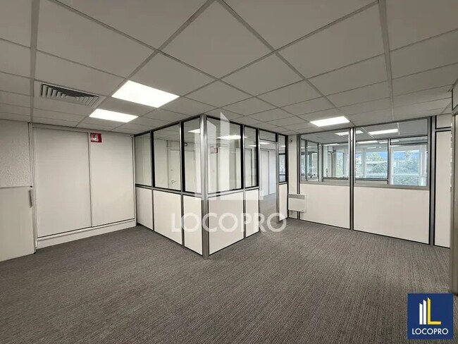 Plus de détails pour Bureau à louer