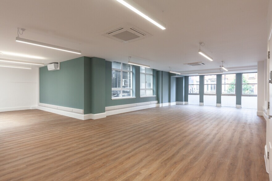 23-35 Great Titchfield St, Londres à louer - Photo de l’immeuble – Image 3 sur 26