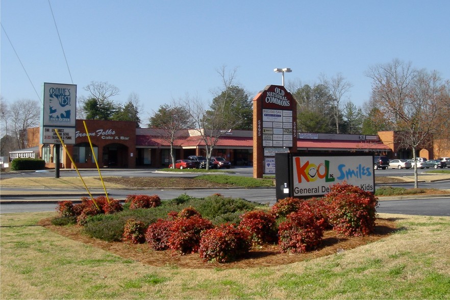 5495 Old National Hwy, College Park, GA à louer - Photo de l’immeuble – Image 1 sur 20