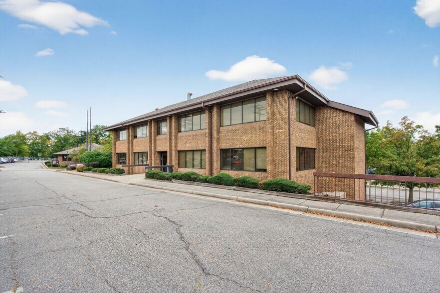 2050 Old Bridge Rd, Woodbridge, VA à vendre - Photo de l’immeuble – Image 3 sur 44