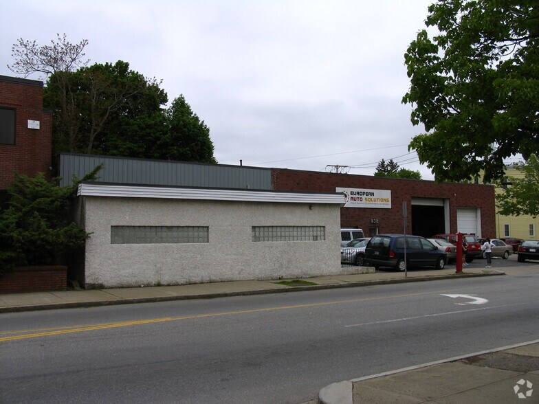 838 Moody St, Waltham, MA à louer - Photo de l’immeuble – Image 2 sur 4