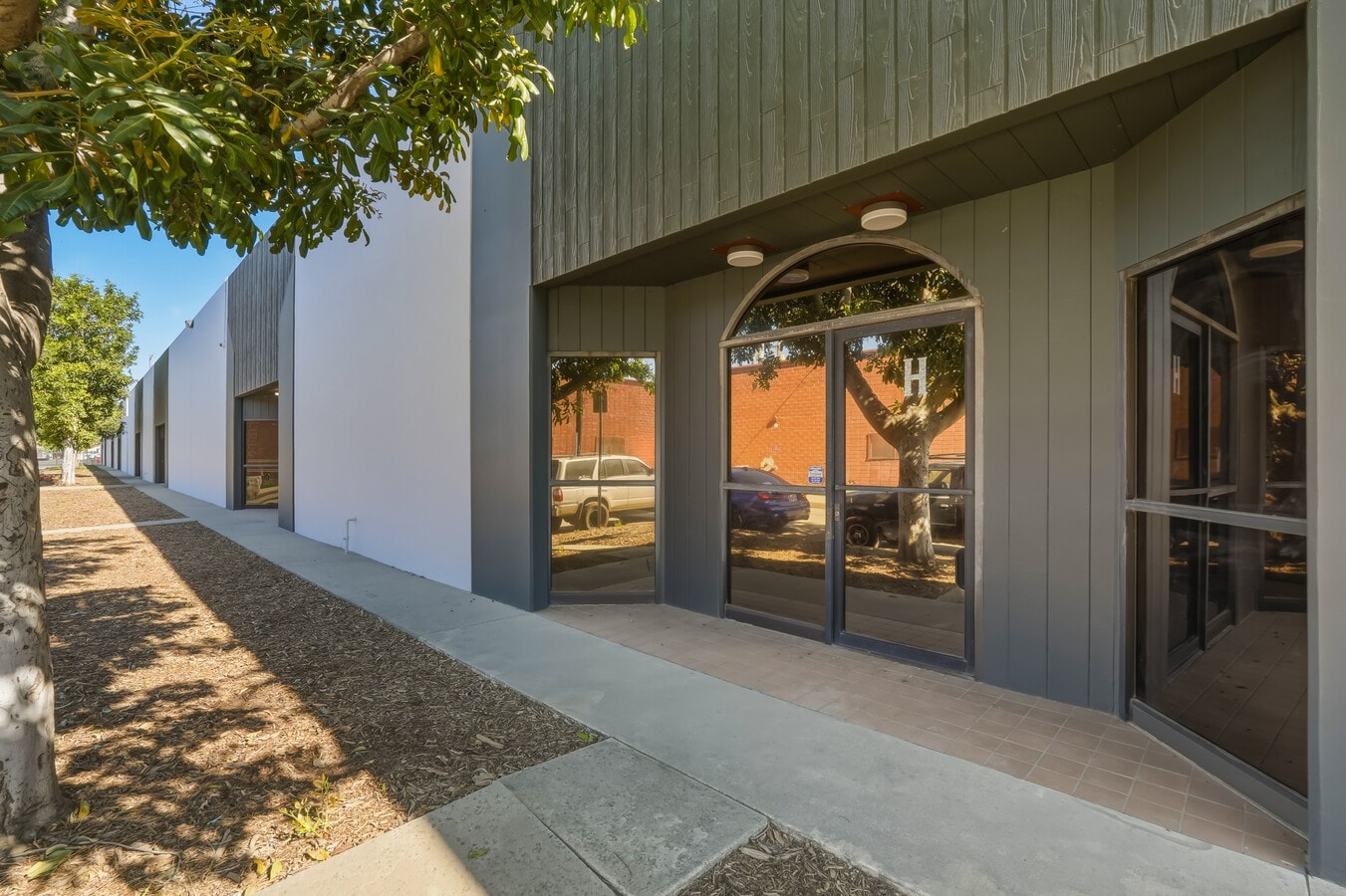 12350 Montague St, Pacoima, CA 91331 - Lot H - - Photo intérieure - Image 2 of 11