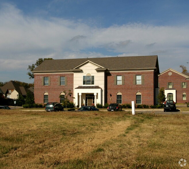 9033 Garden Arbor Dr, Germantown, TN à vendre - Photo de l’immeuble – Image 2 sur 3