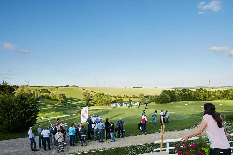 Local commercial dans Pontpierre à vendre - Photo de l’immeuble – Image 3 sur 11