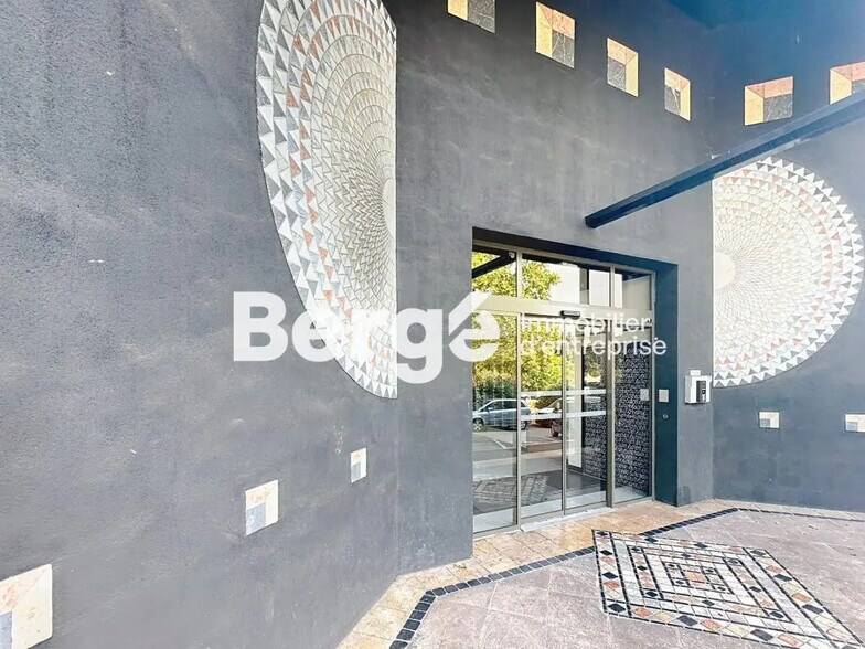 Bureau dans Le Cannet à vendre - Photo de l’immeuble – Image 3 sur 12