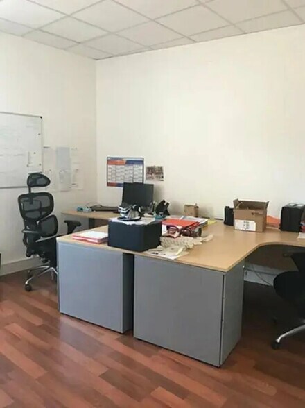 Bureau dans Saint-Ouen-sur-Seine à louer - Photo de l’immeuble – Image 2 sur 8