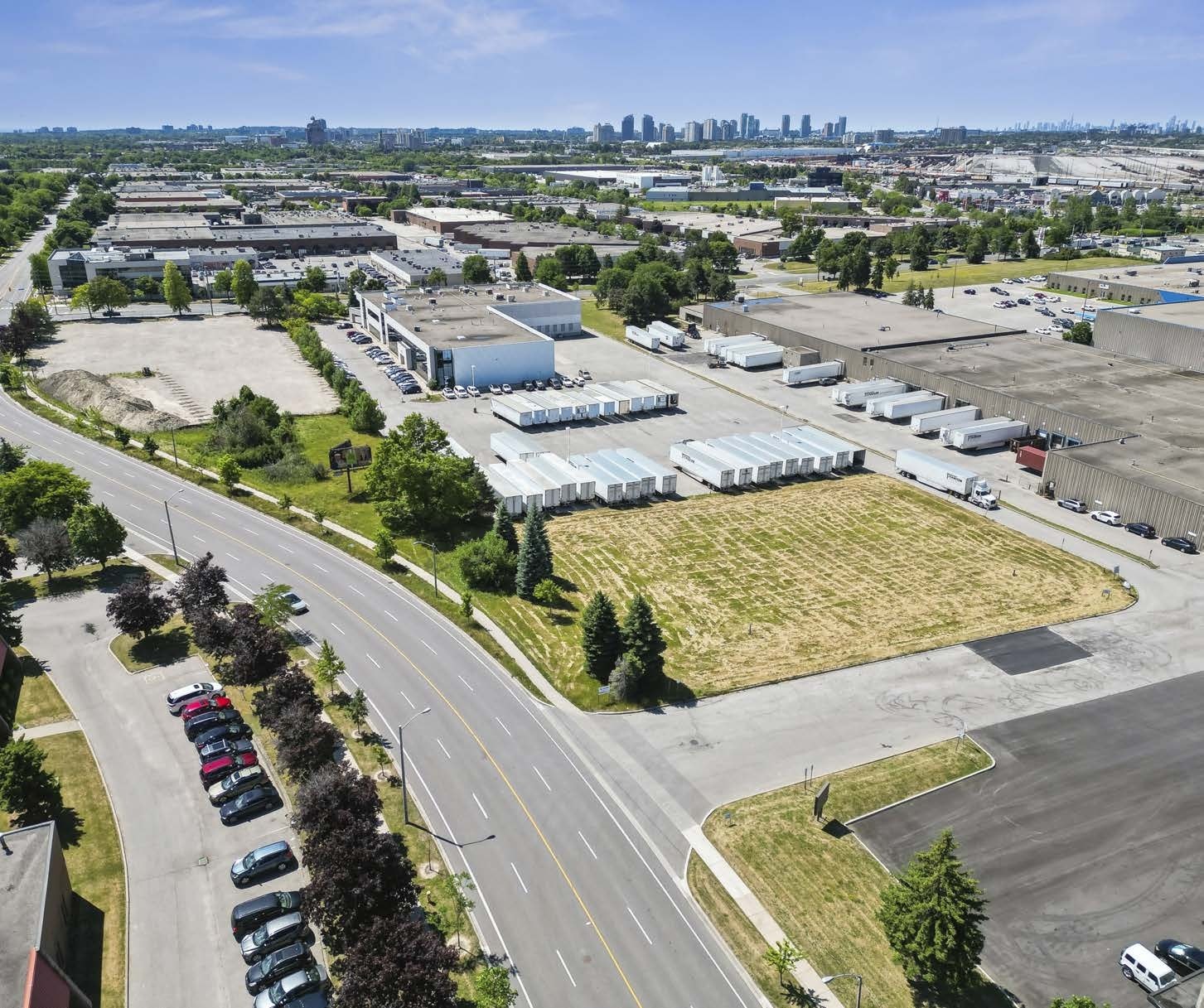 5610 Finch E ave, Toronto, ON à louer Aérien– Image 1 sur 13