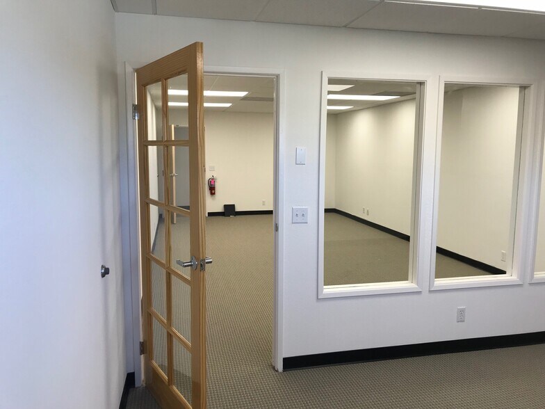 171 Mayhew Way, Pleasant Hill, CA à louer - Photo de l’immeuble – Image 2 sur 5