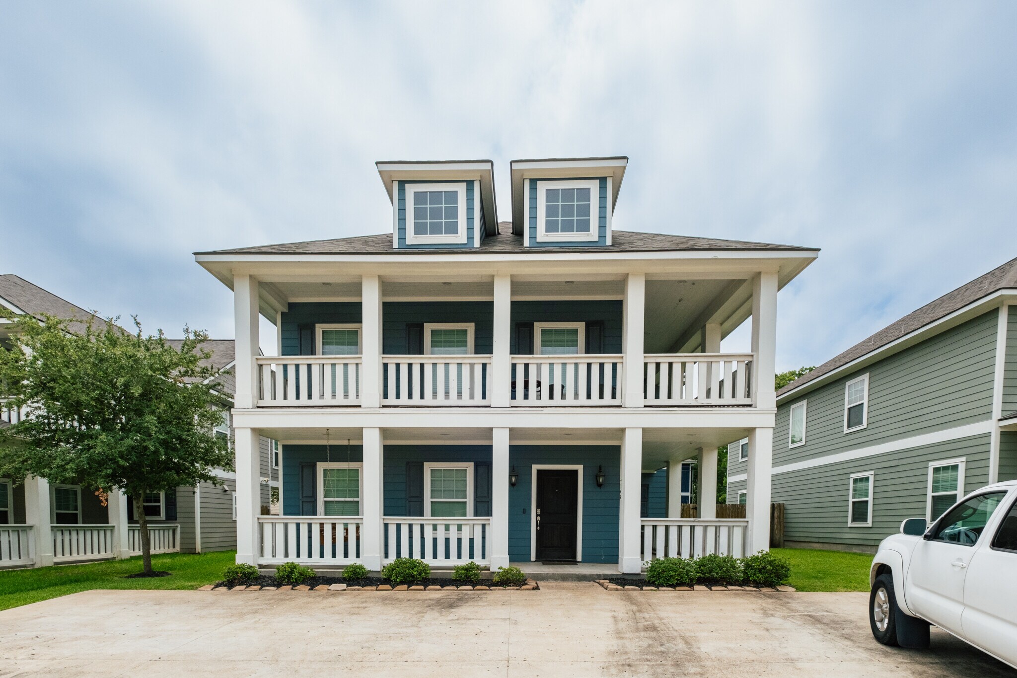4208 Oaklawn St, Bryan, TX à vendre Photo principale– Image 1 sur 2