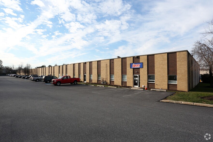 950 Calcon Hook Rd, Folcroft, PA à louer - Photo principale – Image 1 sur 6